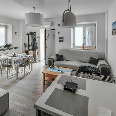 Raiamar Living Apartamento